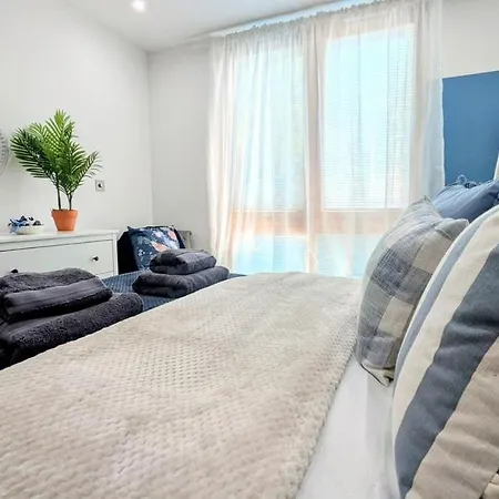 Apartment Stylish Bristol Harbourside Apartment