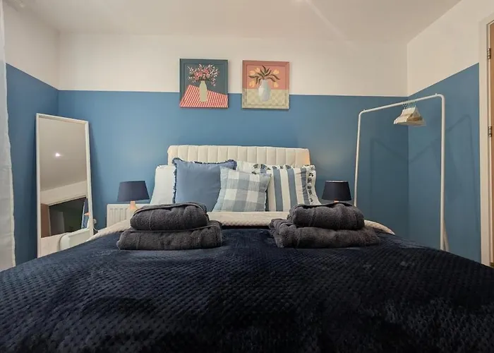 Stylish Harbourside Apartment *