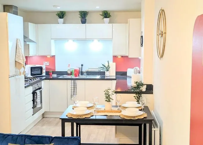 Stylish Harbourside Bristol