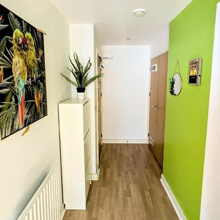 Stylish Harbourside Bristol